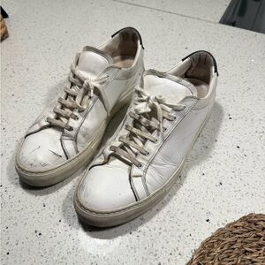 Common Projects White Leather Low-Top Sneakers with Black Heel Tab